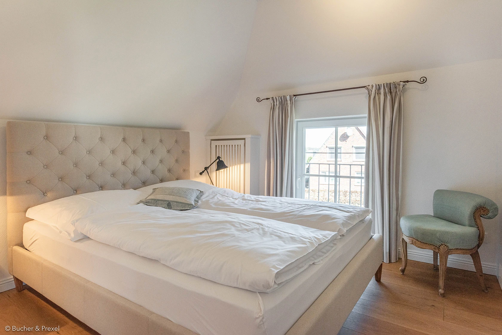 Schlafzimmer vom Apartment 4 des Hofguts Bockelkathen