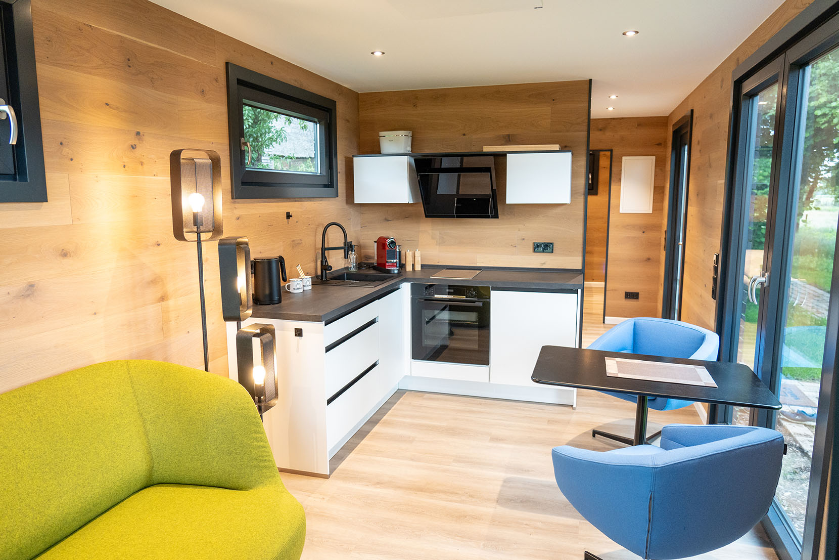 Wohn- und Essbereich vom Apartment 9 des Hofguts Bockelkathen